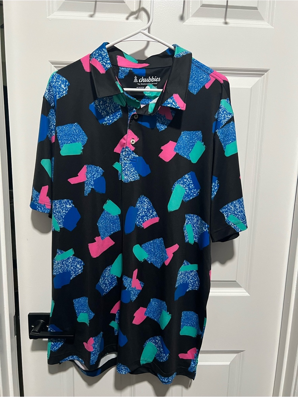 Chubbies Men’s Black Abstract Print Short Sleeve Shirt - Black/Blue/Pink/Green